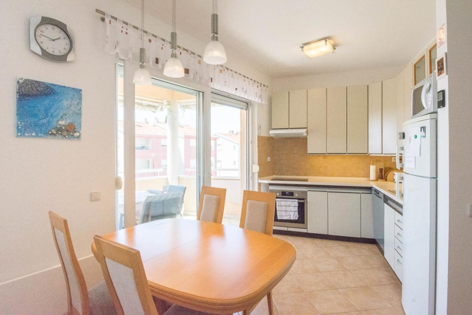 Spacious Apartment On A Great Location -Apartment Kuhta Biograd Na Moru Exterior foto